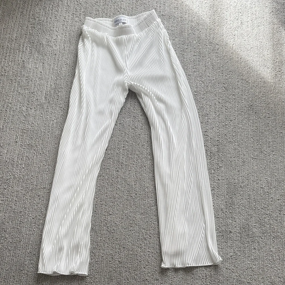 Waverles Pleats Please XS + feather cuffs - Picture 7 of 9